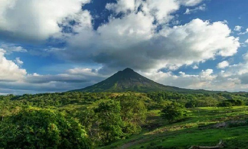 #5 of Top 10 Experiences by Travellers in The Andaman Islands: Go For A Volcano Tour