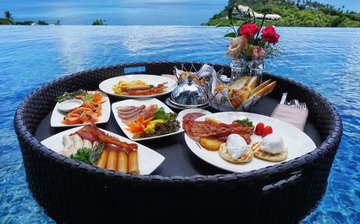 floating-breakfastlunch-at-nemo-beach.jpg
