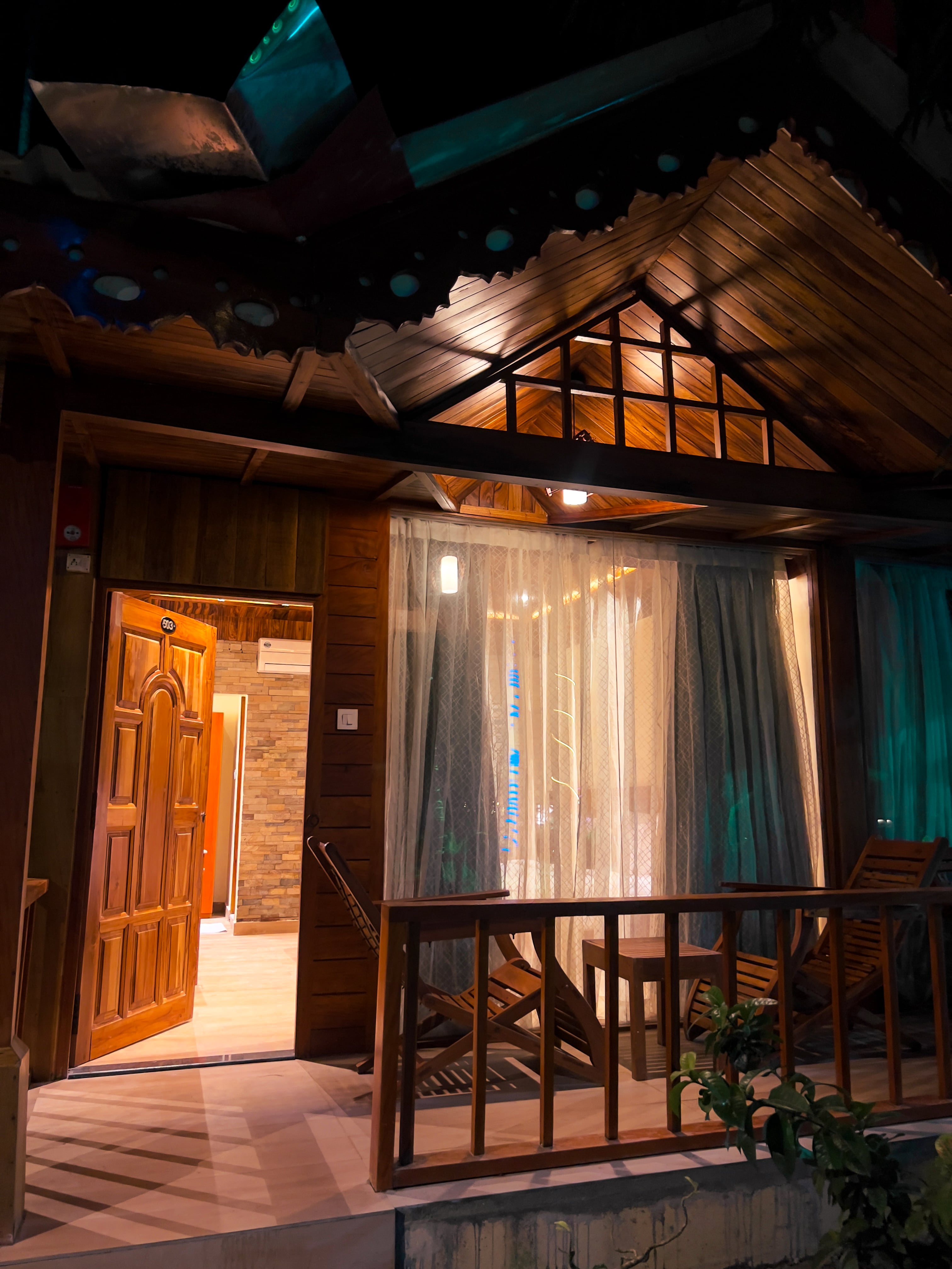 Luxury Suite Sea Facing Cottage