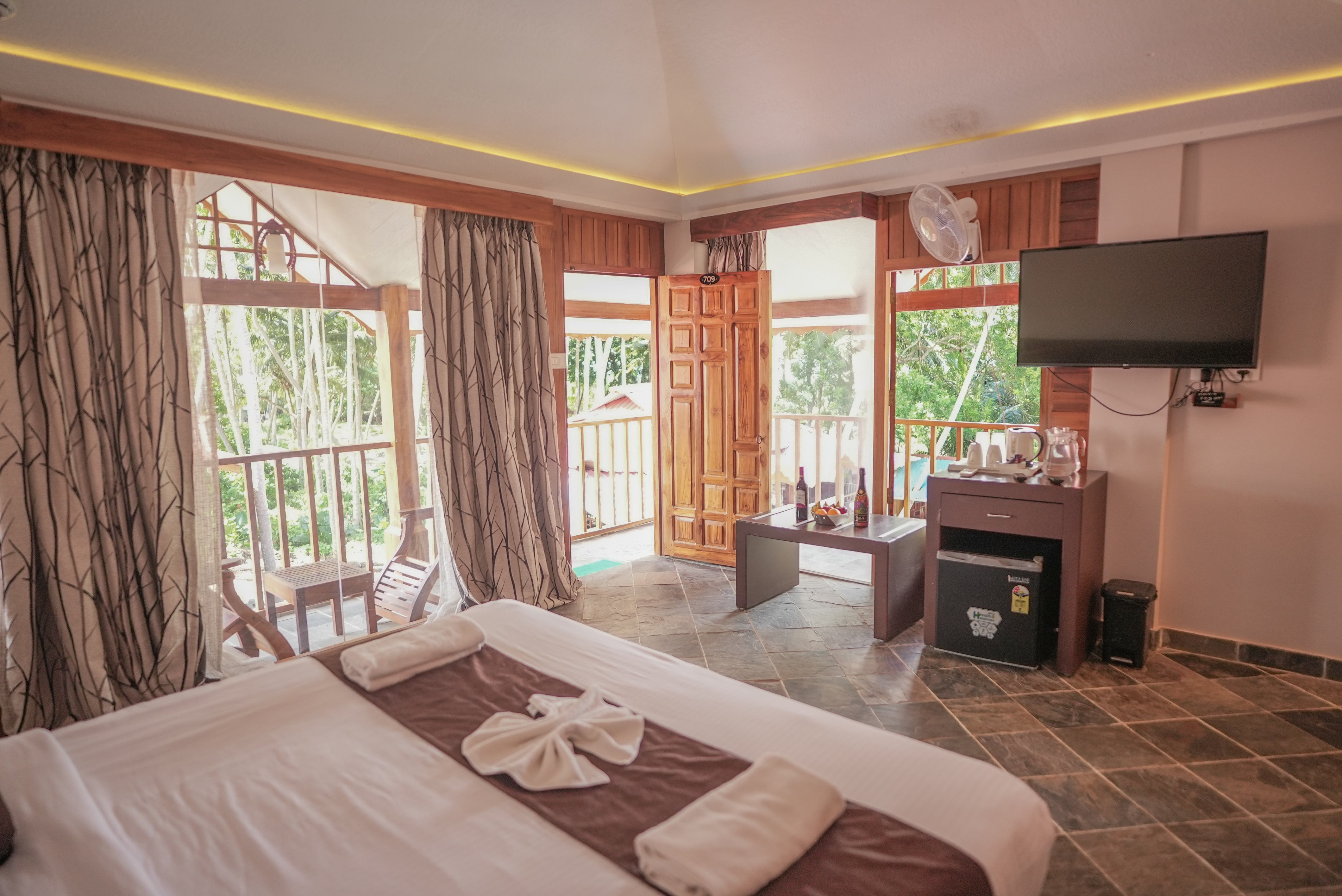 Luxury Suite Sea Facing Cottage in Havelock Island Beach Resort